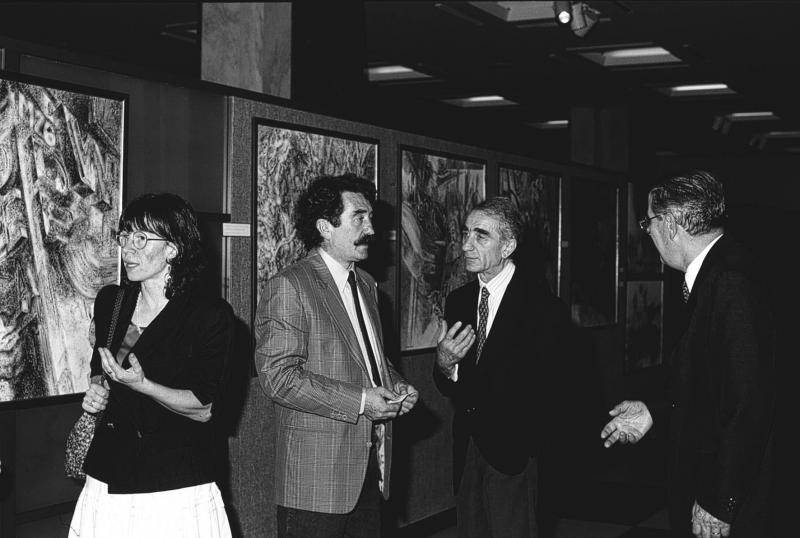 Tre momenti alla mostra itinerante “Omaggio a Walt Whitman, 
1892-1992”:
al Palazzo delle Nazioni Unite a New York, 1992;
